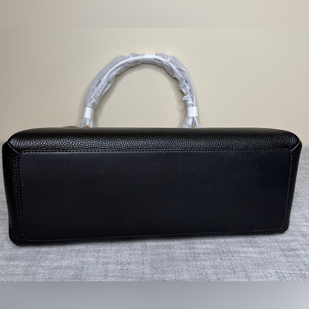 Michael Kors Trisha Large Pebbled Leather Shoulder Bag - Picture 9 of 11